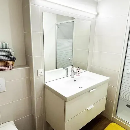 Pepite Pied A Terre Plein Coeur D Endoume * Марсель
